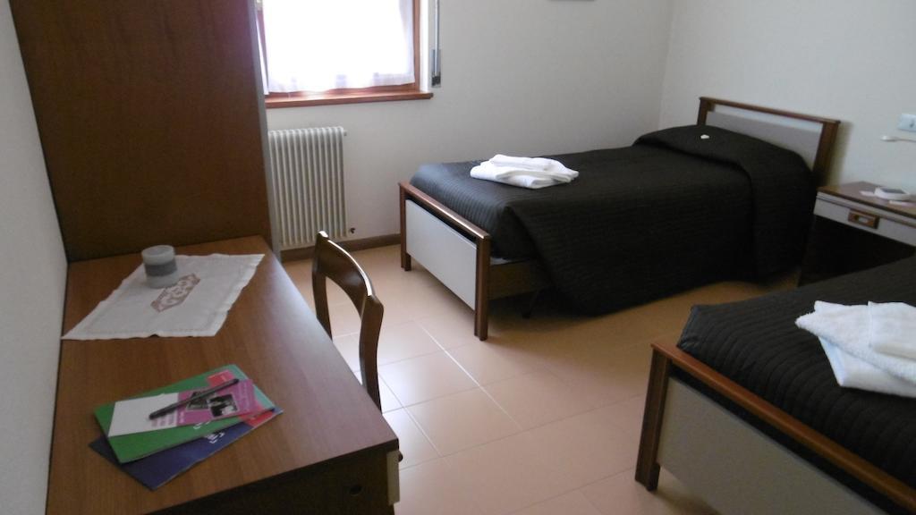 Casa Per Ferie Paola Di Rosa Hotel Arta Terme Room photo