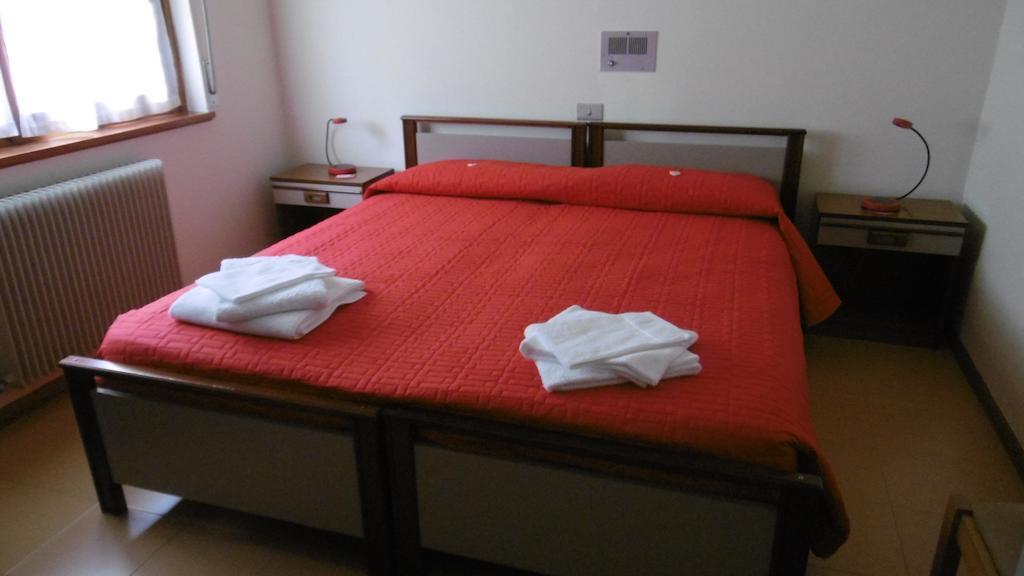 Casa Per Ferie Paola Di Rosa Hotel Arta Terme Room photo