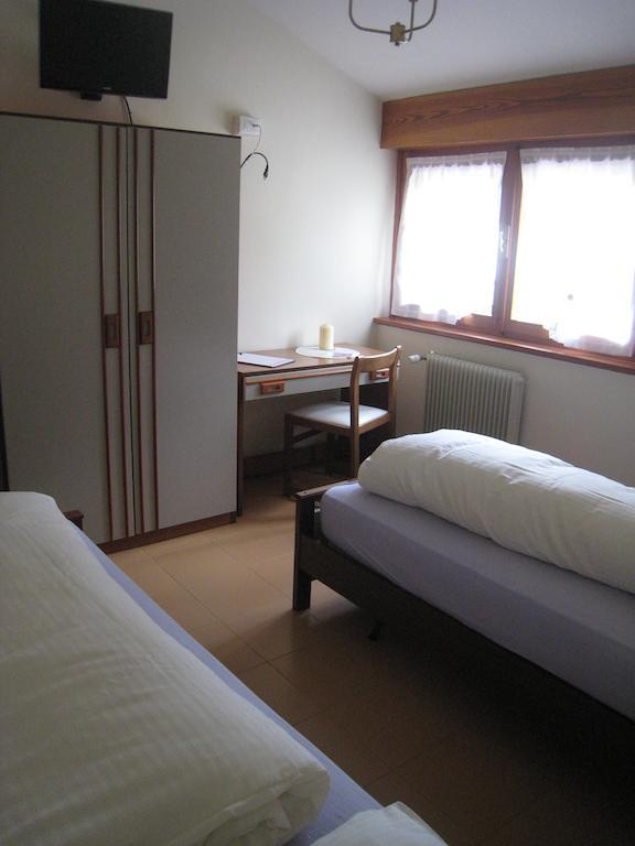 Casa Per Ferie Paola Di Rosa Hotel Arta Terme Room photo